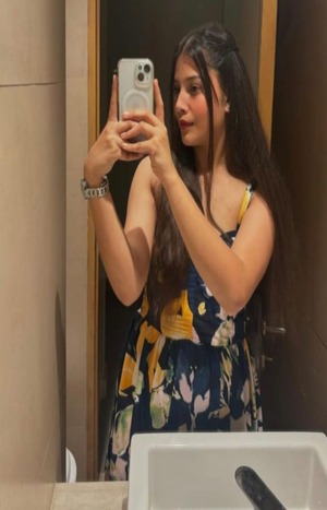 young escorts girl in Raipur